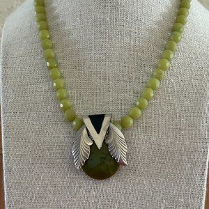 Unusual tumbled Agate and Silver short necklace, 17 inches long